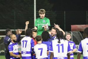 虎父無犬子！切赫16歲兒子上演成年隊(duì)首秀，點(diǎn)球大戰(zhàn)2次撲出點(diǎn)球