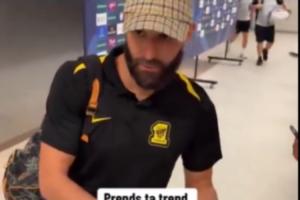 被要求在梗圖上簽名??本澤馬輸球后怒懟女記者：你覺得很好玩？