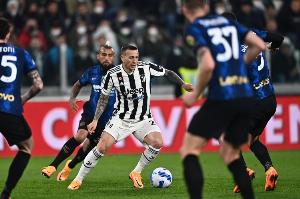 貝斯基：C羅做到了梅西沒做到的事，他改變了足球，梅西則像是神