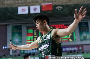 本土得分王！林葳上賽季常規(guī)賽場均21分 季后賽30.5分6.5板11助