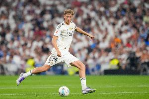 20歲穩(wěn)坐皇馬主力！赫伊森身價再漲1000萬，現(xiàn)7000萬排中衛(wèi)榜第6