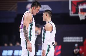 媒體人：山東男籃訓練量不小 高詩巖&陳林堅等4人將離隊備戰(zhàn)全運