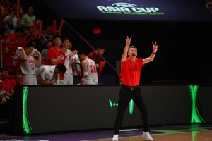 高詩巖：我入選亞洲杯名單爭議是最大的 要為郭指導爭一口氣