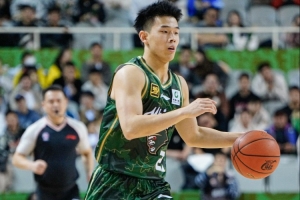 林葳：我想挑戰(zhàn)不同的事情 來這邊學習美國的籃球理念、風格