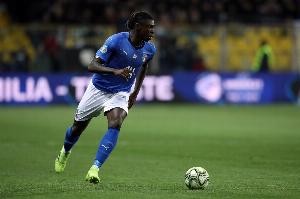 至少連續(xù)四場世預(yù)賽為意大利進(jìn)球，小基恩是第四位做到這點(diǎn)的球員