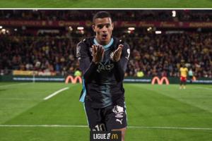 這射術(shù)??格林伍德弧頂不停球搓射死角，開季各賽事12場8球4助