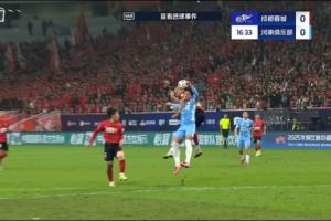 蓉城全隊抗議！胡荷韜進球被吹，主裁艾堃堅持河南手球犯規(guī)在先