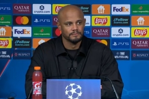 16連勝勢不可擋！恰當(dāng)戰(zhàn)術(shù)調(diào)整+滿級人格魅力，孔帕尼塑造新拜仁