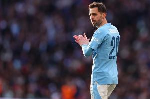 里程碑！B席達(dá)成歐冠出戰(zhàn)100場(chǎng)，葡萄牙球員第四人