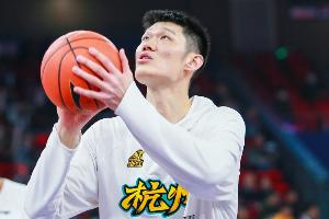 依舊穩(wěn)定！胡金秋14中10&罰球4中4拿到24分 另有4板1助1帽