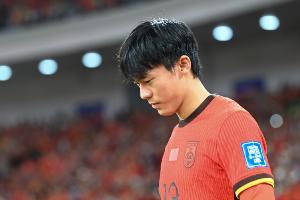 胡荷韜：因為賽程大家才一起訓(xùn)練4天5天，但這不能作為借口