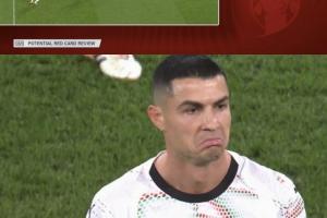 國家隊(duì)生涯首次染紅！C羅肘擊被罰下，吃到職業(yè)生涯第13張紅牌