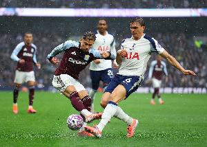 帕利尼亞回?fù)艨ɡ瘢核BC羅都能批評，畢竟是靠議論別人上電視