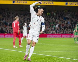 多家葡媒：C羅因染紅禁賽1場(chǎng)，已執(zhí)行完停賽，不會(huì)缺席世界杯首戰(zhàn)