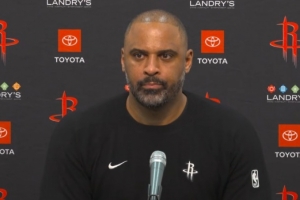 28+7+8！烏度卡：阿門非常高效 防守和助攻表現(xiàn)出色 還限制了布克