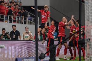 足球報：蓉城亞冠5戰(zhàn)5分仍有晉級可能，邊路防守問題需重點解決