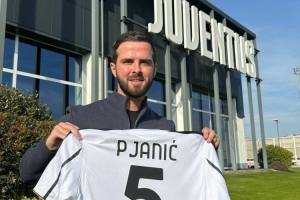 全市場：35歲的羅馬、尤文舊將皮亞尼奇決定退役，在學(xué)習(xí)當(dāng)經(jīng)紀(jì)人