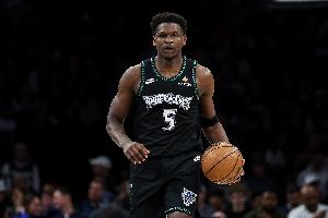 華子近6場(chǎng)里下半場(chǎng)及加時(shí)得分150+進(jìn)球50+罰球命中25+ 07KB后首人