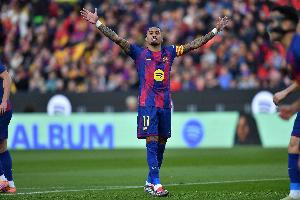 ??每體：拉菲尼亞愈發(fā)有隊長風(fēng)范，賽中因隊友不逼搶大發(fā)雷霆