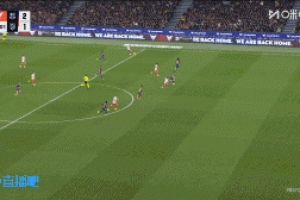 巴薩逃過一劫！阿爾馬達(dá)在禁區(qū)晃倒一片，半空門打偏錯失扳平