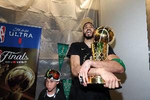 塔圖姆談和Deuce父子同臺(tái)：我再打10年完全沒(méi)問(wèn)題 若能實(shí)現(xiàn)那很棒