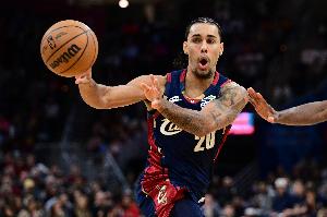 贏球最大功臣！泰森第三節(jié)16分帶隊(duì)逆轉(zhuǎn)局勢(shì) 全場(chǎng)砍24分6板2帽！