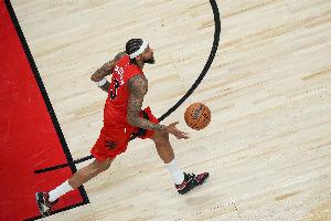 不理想！英格拉姆半場8中3拿到7分5板 正負(fù)值-11