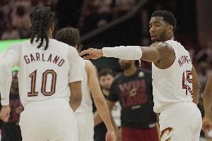 什么原因？騎士上賽季前25場(chǎng)21勝4負(fù) 本賽季14勝11負(fù)