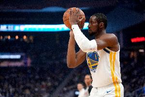 庫(kù)追巴缺陣！勇士對(duì)陣騎士先發(fā)：庫(kù)明加&希爾德VS米切爾&加蘭