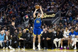 蘇群：勇士角色球員個個發(fā)揮了特點 這場球體現(xiàn)了冠軍體系的價值