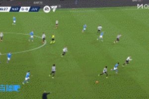 霍伊倫鏟射破門+激情滑跪慶祝，那不勒斯完美開局