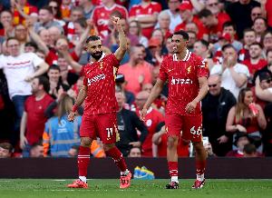 前紅軍隊友??薩拉赫社媒曬獨自訓(xùn)練照，阿諾德點贊