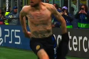 仍心潮澎湃??，網(wǎng)友：國(guó)米本賽季踢得最好的一場(chǎng)比賽獻(xiàn)給了巴薩