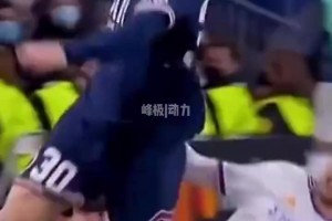 大師對(duì)決！當(dāng)年36歲莫德里奇回追梅西，張路：這球鏟的真好！