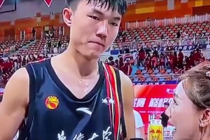 小伙子敢說(shuō)啊??張高銘：打這么久我們都沒(méi)人抽筋，反觀清華...