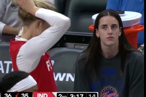 想啥呢??！克拉克看到康寧漢姆頭發(fā)之后露出詭異一笑