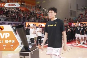 總決賽狂砍30分7板2助3斷！19歲的管子煜當選CUBAL總決賽MVP！