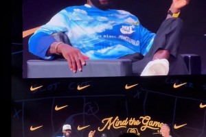 作客紐約的詹姆斯喊話尼克斯球迷：你們明年會(huì)進(jìn)總決賽的對(duì)嗎