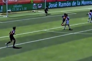 巔峰狀態(tài)！這場的阿扎爾真是天神下凡！只能用犯規(guī)才能攔住他！