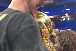 太幽默了！徐靜雨：SGA已經(jīng)超越喬丹整個(gè)生涯總決賽搶七表現(xiàn)了！