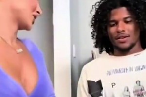 被火箭交易！杰倫-格林前不久才和40歲女友曬出恩愛日常~