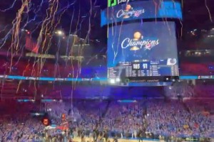 俄城首冠！OKC彩帶飄下??雷霆主場變身歡慶海洋