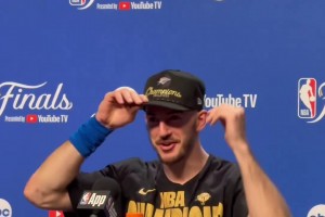 那園區(qū)的冠軍是？卡魯索奪冠賽后：我總算得到一枚真正的戒指了！