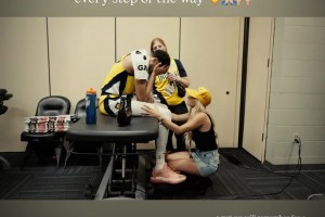 孔祥宇：哈利伯頓右腿跟腱撕裂 預(yù)計恢復(fù)周期要一年了