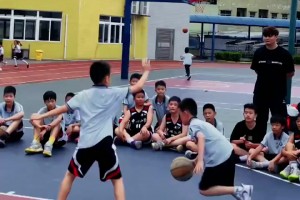 無法想象這是一個二年級小學(xué)生的實(shí)力，吊打幾個六年級的