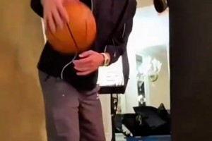 泰山隊賽前訓練直擊：踱步的崔康熙，輕松的氛圍，一切場上見