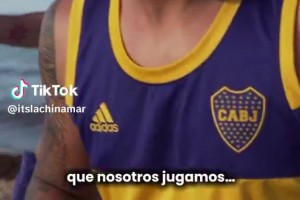 辣眼睛！逆天博卡狂熱女球迷在肚子上紋了馬拉多納??