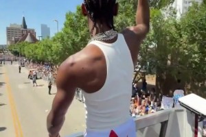 盡情享受吧！雷霆奪冠慶典 俄克拉荷馬球迷夾道高呼MVP