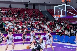 你只管跑，球會比你先到！