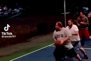 大哥這球風(fēng)就是民間約基奇啊！簡直不要太秀！